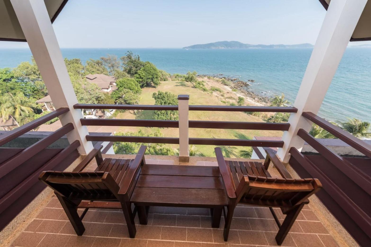 Rayong Resort Hotel Бан-Пе Экстерьер фото