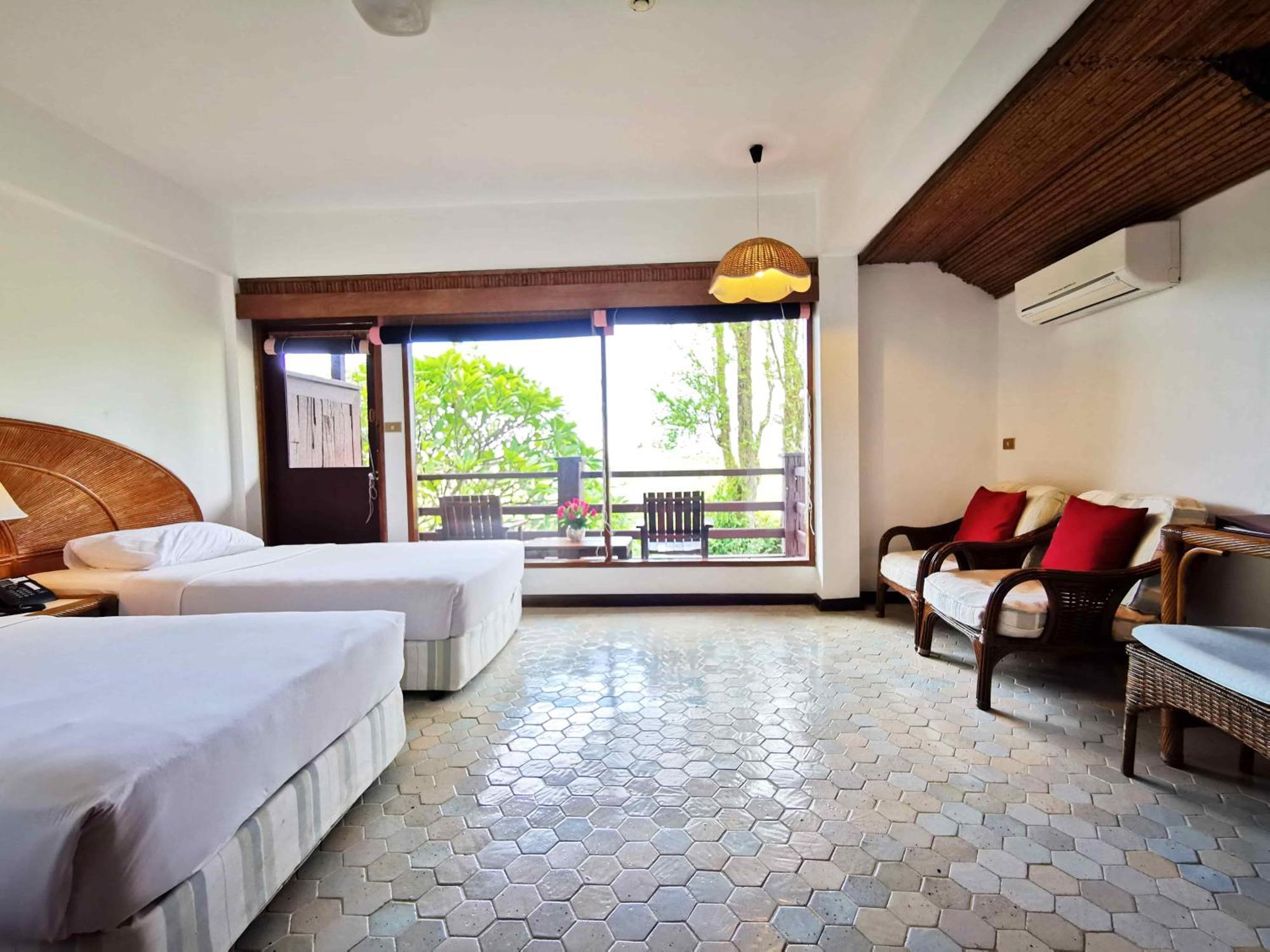 Rayong Resort Hotel Бан-Пе Экстерьер фото