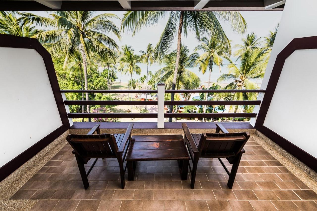 Rayong Resort Hotel Бан-Пе Экстерьер фото