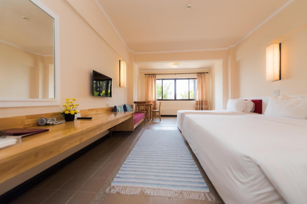 Rayong Resort Hotel Бан-Пе Экстерьер фото